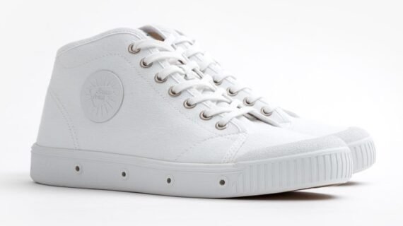 Spring Court B2 Canvas